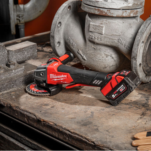M18 FUEL™ ONE-KEY™ ONEFSAG125XPDB-0X ΓΩΝΙΑΚΟΣ ΤΡΟΧΟΣ Ø 125 MM ΥΨΗΛΗΣ ΑΠΟΔΟΣΗΣ ΜΕ ΔΙΑΚΟΠΤΗ ΤΥΠΟΥ ΣΚΑΝΔΑΛΗΣ ΚΑΙ ΦΡΕΝΟ