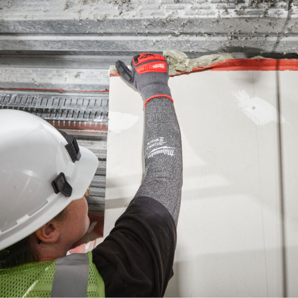 ΜΑΝΙΚΙΑ ΜΕ ΠΡΟΣΤΑΣΙΑ ΚΟΠΗΣ LEVEL E