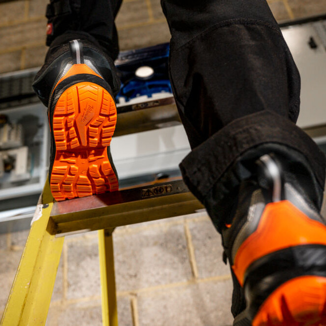 FLEXTRED™ HI-VIS FXT S1PS ΠΑΠΟΥΤΣΙΑ ΑΣΦΑΛΕΙΑΣ ΠΟΡΤΟΚΑΛΙ ΜΕ ΥΦΑΣΜΑΤΙΝΟ ΑΝΩ ΜΕΡΟΣ