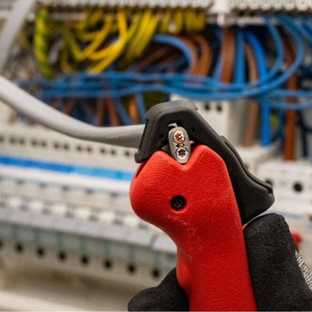 4 ΣΕ 1 ΠΟΛΛΑΠΛΩΝ ΧΡΗΣΕΩΝ ΑΠΟΓΥΜΝΩΤΗΣ ΚΑΛΩΔΙΩΝ